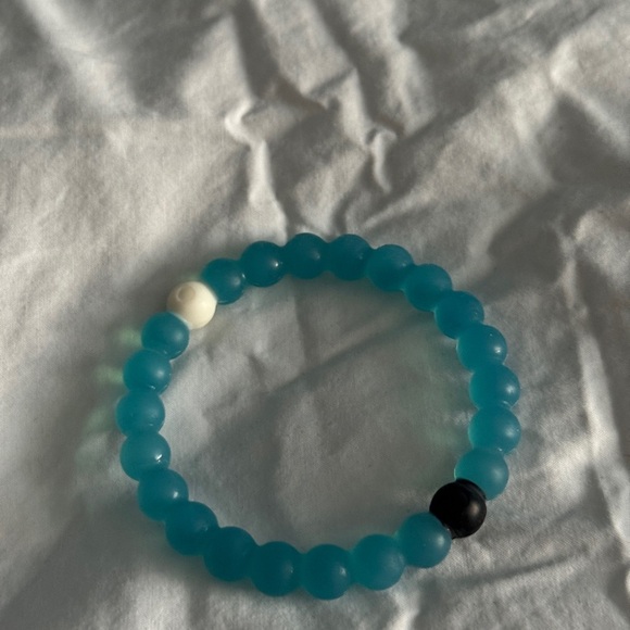 Authentic Lokai Bracelet – Blue, XS (5.5" Circumference) - Picture 4 of 5